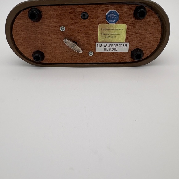 Pre Owned Like New 1996 Dave Grossman Creation Wizard of Oz Musical Figurine - Picture 5 of 5